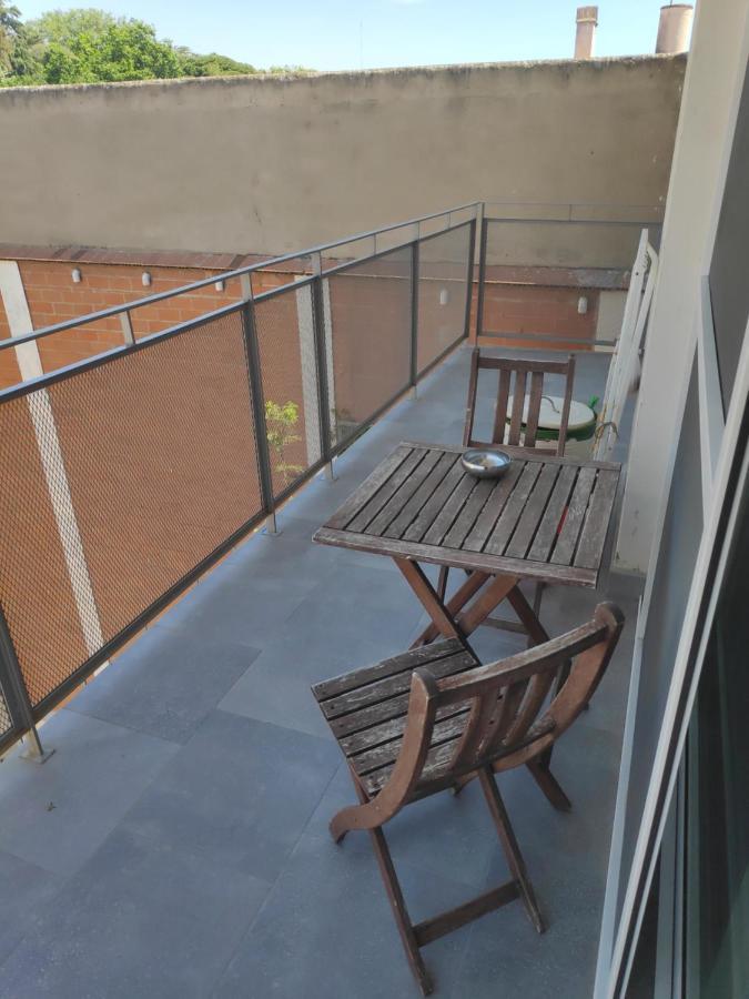 Apartment Close To The Beach With Free Parking Badalona Esterno foto