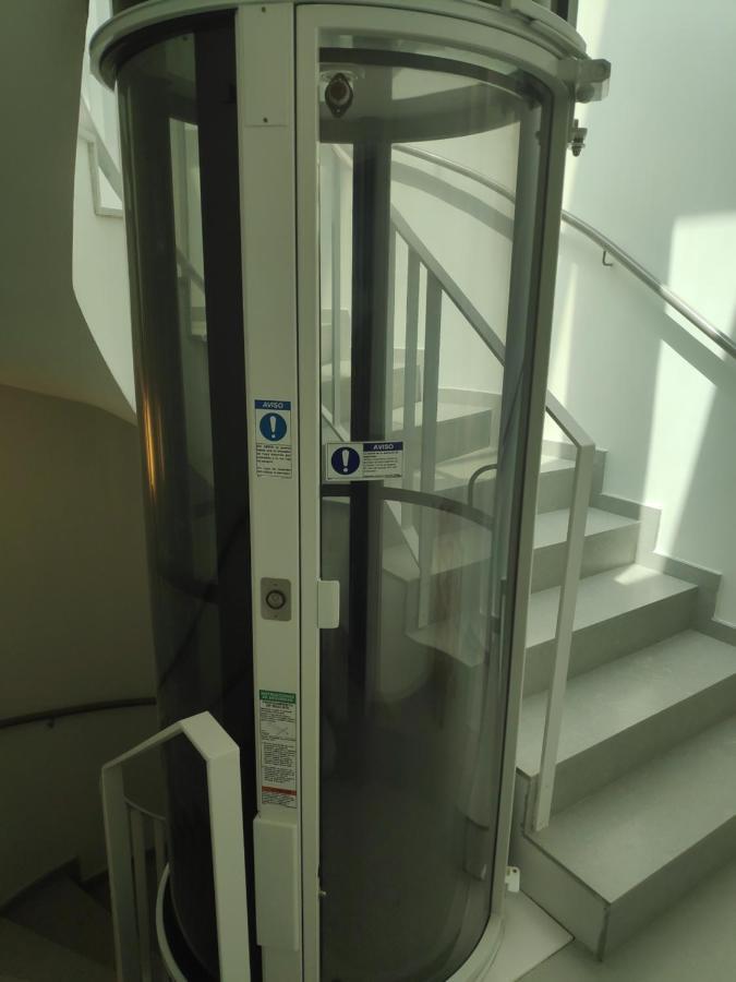Apartment Close To The Beach With Free Parking Badalona Esterno foto
