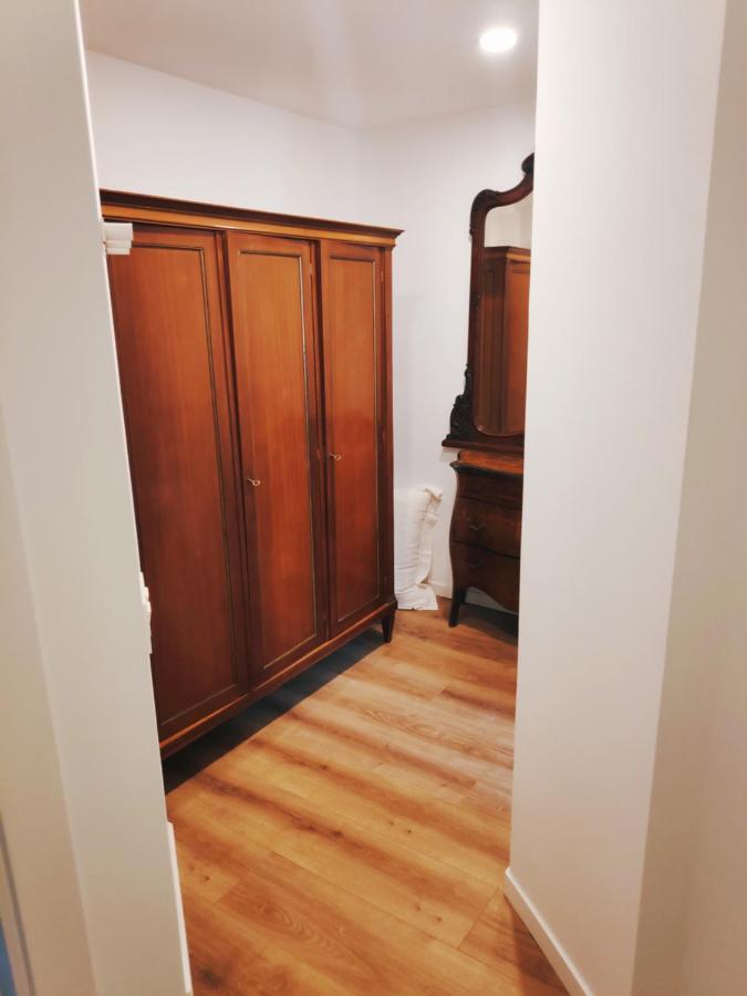 Apartment Close To The Beach With Free Parking Badalona Esterno foto