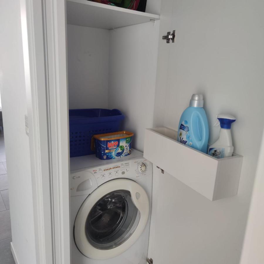 Apartment Close To The Beach With Free Parking Badalona Esterno foto